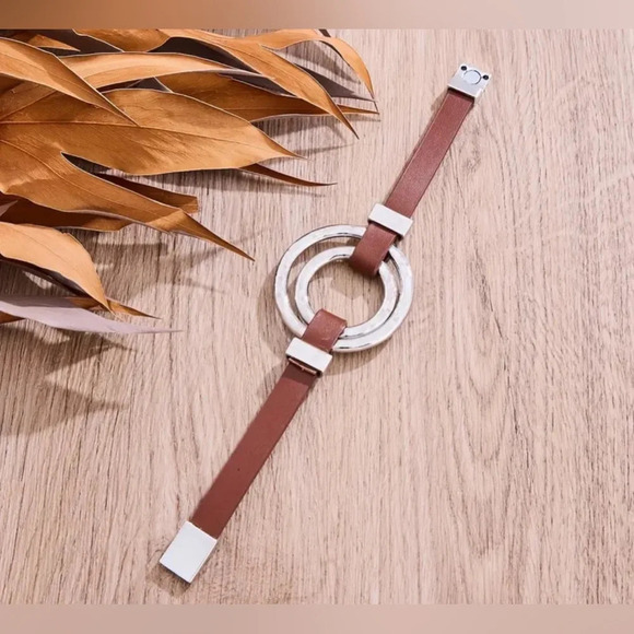 Oversized Bohemian double circle bracelet PU leather magnetic clip larger wrist - Picture 5 of 5